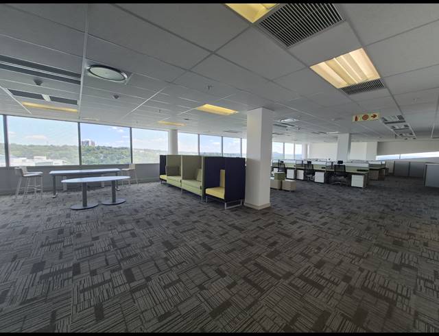 1,599M² OFFICE TO LET IN SANDTON CENTRAL